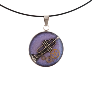 Pendentif trompette steampunk sur base violette